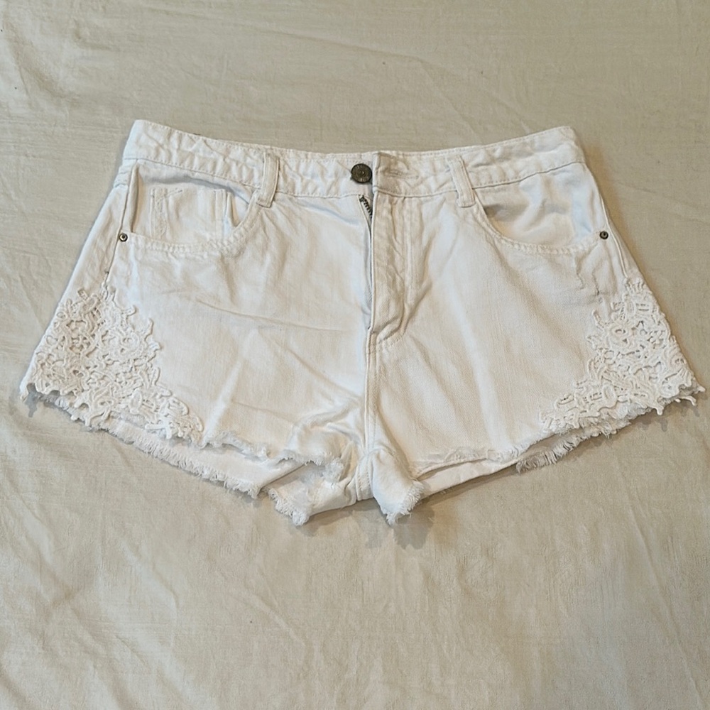 Zara TRF Denim High-waisted White Women denim Shorts, size 04